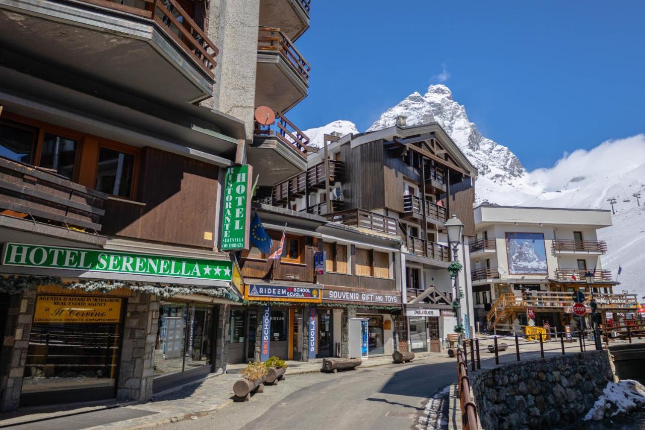 Hotel & Ristorante Serenella Breuil-Cervinia Eksteriør billede