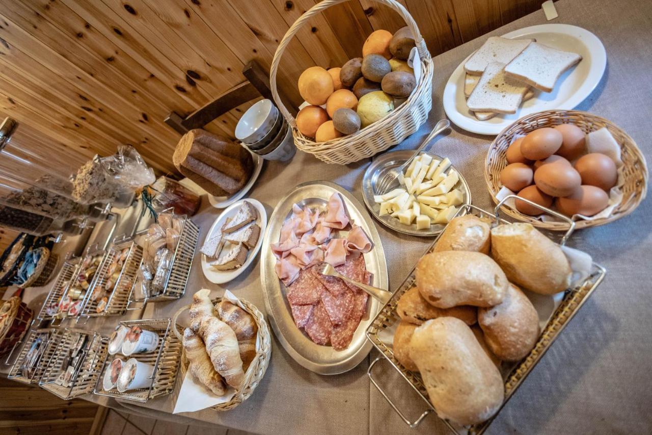 Hotel & Ristorante Serenella Breuil-Cervinia Eksteriør billede