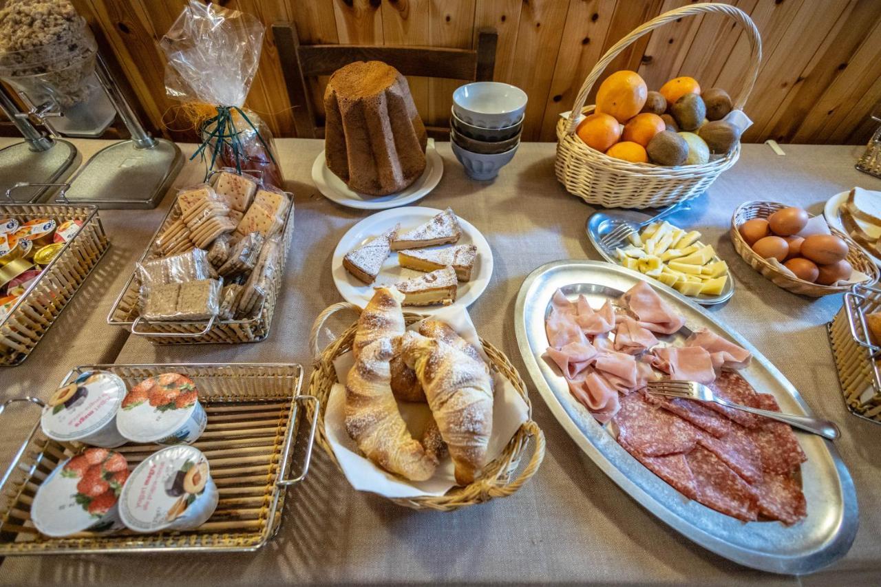 Hotel & Ristorante Serenella Breuil-Cervinia Eksteriør billede