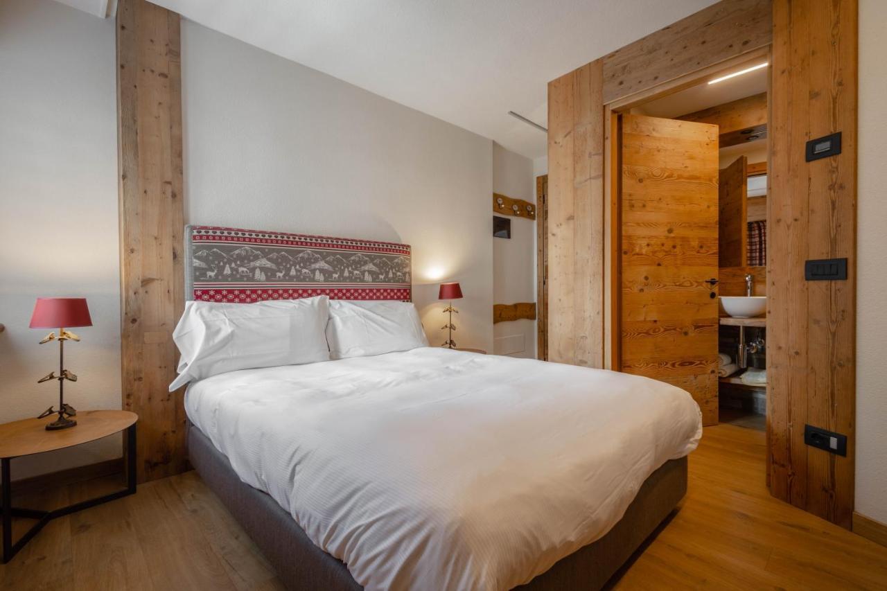 Hotel & Ristorante Serenella Breuil-Cervinia Eksteriør billede
