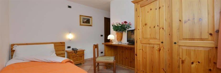 Hotel & Ristorante Serenella Breuil-Cervinia Eksteriør billede