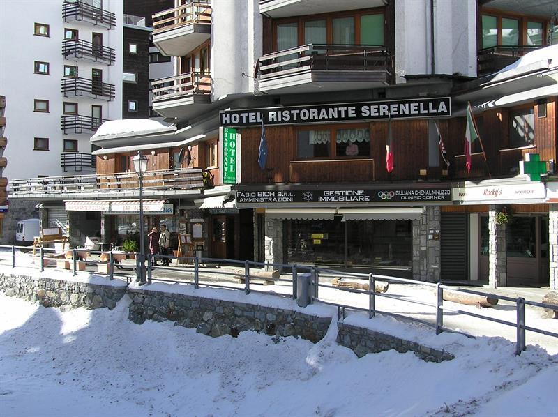 Hotel & Ristorante Serenella Breuil-Cervinia Eksteriør billede